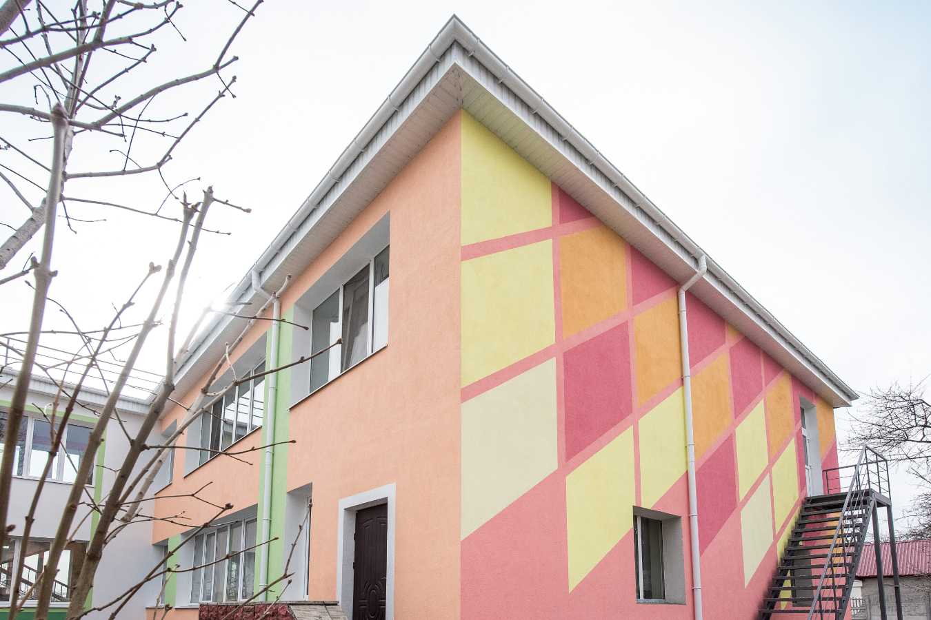 Стан після Капітальний ремонт ДНЗ Ластівка, Хмельницький Капітальний ремонт будівлі ДНЗ №21 «Ластівка», м.Хмельницький, 2021р.